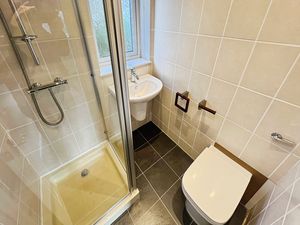 En Suite- click for photo gallery
